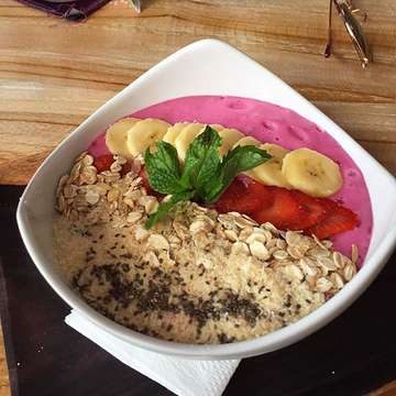 First meal in BALI - smoothie bowl 😍😍 #Bali #vegan #plantbased #buildingme