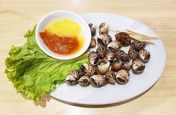 Babylonia spirata.  In Indonesian,  it is called 'keong macan'. Does anyone know what it is called in English? 
#seafood #snail #escargot #food #seafoodlover