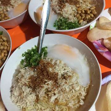Bubur ayam+tlor 1/2mateng 👍👍👍👍👍👍 #foodporn  #buburayam #kulinersby