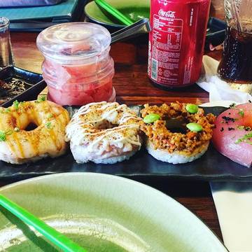😍😍😍#sushi #familytime #bandunghits #sushidonut #sushigroove