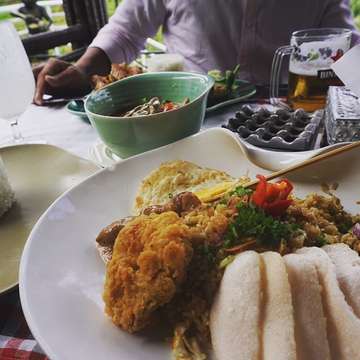 #bali #familytrip #riceterrace #niceview #sightseeing #indonesianfood