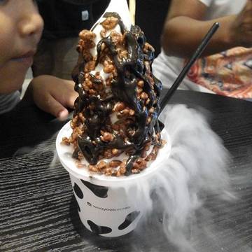 Makan ice cream dulu... #wooyoodesertcafe #sunter #icecream #northjakarta