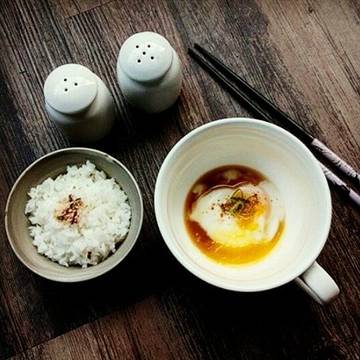 Tamago Kake Gohan
Mood Morning..have a great weekend all #cheflife🔪 #chef #breakfast #onsentamago #easy #jakartaculinary #culinary #foodgram #instafood #foodie #food #foodies #instafoodies #instafood #instagramers #instapics #instafood #instagood #instasizer #wildchefindonesia