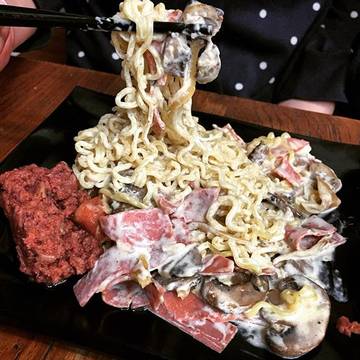 Indomie carbonara 🍝😋👍 #kuliner #jakarta #culinary #foodie #foodgram #foodgasm #foodporn #instafood #f52grams #noodles #beautifulcuisines