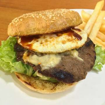 best burger in town
#makassar #iphonephotography #kulinermakassar