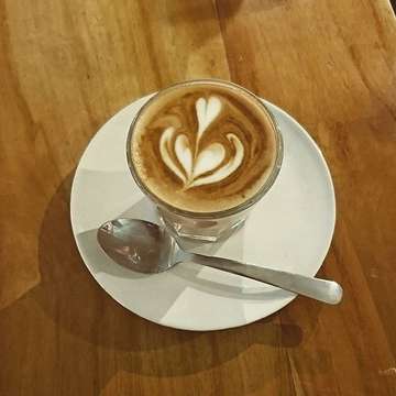 Coffee break☕

#piccolo #latte #airport #rest