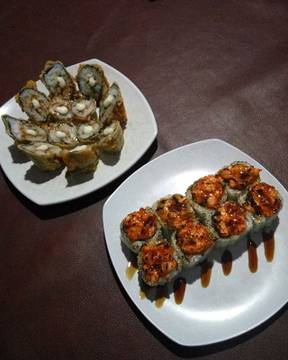 ------
Edisi SUSHI.....~~~~
.
Ini enak. Sushi street yg enak dan aku suka. Selamat makan 😘🙌👌💗🍣
.
#sushi #sushitime #sushistreet #sushi🍣