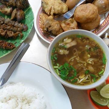 Breaking the fast with soto Kudus and a bunch of yummy sate.