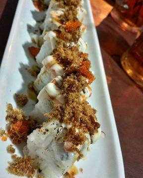 Sushi Aburi Salmon Roll