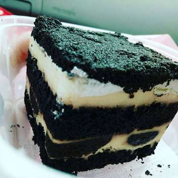 #dessert are like mistresses. They are bad for u. So if u are have one, u might as well have two .....
-alain ducase-
.
.
.
.
#dessertpict #dessertorgasm #dessert #dessertporn #cake #cakeaddict #cakelovers #cakeholic #cakes