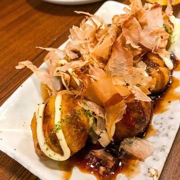 居酒屋でランチタイム #居酒屋 #ランチタイム #焼き鳥 #japanesefood #yakitori #takoyaki #beer #japanese #instafood #cheers #qualitytime #🤙 #😋