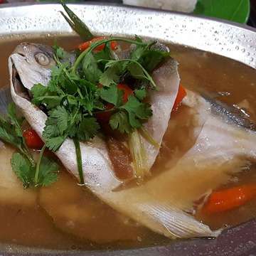Seafood 🐟🦐🦀🐙🦑...
.
.
.
#kerangkepasauspadang #cumitelorasin #kerangdarah #timikanbawal #bunciscahebi #seafood #enak #seafoodbolaacui #food #foodie #foodporn #instafood #instapic #kuliner #kulinerjakarta #doyanmakan #makanmelulu #indonesiafood #thxgod