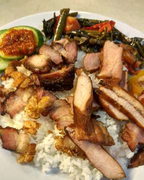 panggang babi khas kupang... nyummm.... 😋😋
.
.
.
.
.
#kulinernetta #latepost #dinner #babipanggang #thankyou  #duniakulinerbdg #foodgallerybdg #foodnotebdg