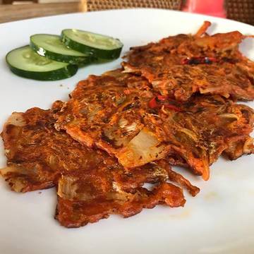Kimchi Pancakes at Nine Heaven Vegan Warung. Totally hit my dosa craving spot! Yum stuff. 😊
...
...
...
This post is part of my "Conscious Colourful Consumption" series for @veganmofo 2017. Keep an eye on my Insta here for colourful posts in this theme throughout October. 😊
#veganmofo #vgnmf17 #consciouscolourfulconsumption
.
.
.
#Veganosaurus #veganfood #whatveganseat #veganfoodshare #vegansofinstagram #vegansofig #vegansofinsta #kimchi #korean #pancake #kimchipancake #bali #ubud