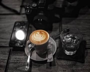 #coffeetime #coffeeshop #piccolo  #piccololatte #anakkopi #canon #canon6d #50mm #bali #snapseed
