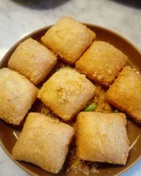 Deep Fried Tofuuuu.... #yummyyummyinmytummy #nyam #tahu #tofu #foodie #foodporn #instafood #instatofu #friedtofu