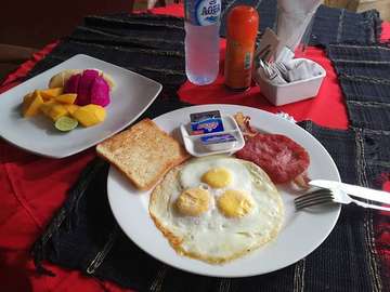 Breakfast Kak Rebo <3 yum
#bali #balivolcano
#balisafe #indonesiafood #indonesiaparadase #indonesia