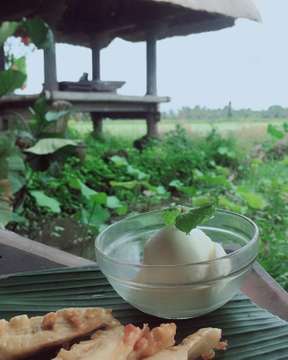 Pisang goreng #friedbanana #lunch #baliindonesia #bali #heritagefood #desert