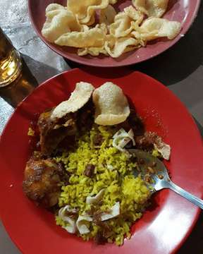 Nasi Kuning makan tengah malam 😂
#iseng
