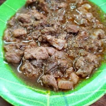 Saksang..one of the most famous Karonese cuisine..
🌟🌟🌟🌟🌟 Pork slices.. tastes spicy in a very good way..Karonesse eat this with pig blood sauce.. Price : IDR 20K

#danzculinary