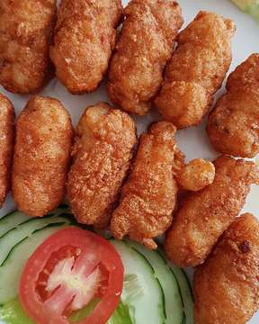 Fried shrimp rolled with ham. Udang gulung ham..sooo tasty!

#udanggulungham #friedshrimprollwithham #instafood #foodie #shrimp #ham #friedfood #ekariadelight #yummyinmytummy #musteat #recommended #kulinetserpong #delicious