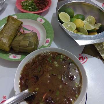 Taste the best at its origin
#cotomakasar #buras #ketupat
#instafood