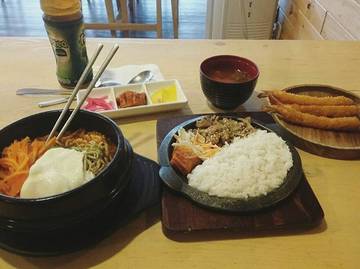 Heol !! Its so deliciouseu ㅋㅋㅋ
Amunisi^^ #koreanfood #ramyun #bulgogi #daebak #yummy #like4like #instalike
