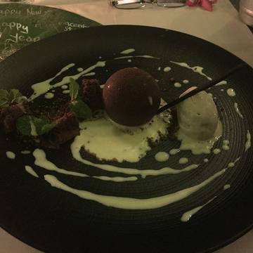Dessert for NYE @vincentsrestaurant Candi Dasa, Bali #delicious #dessert @karengraysontravel