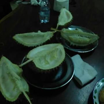 Mabok duren

#duren #kingfruit #durian #durianmedan #durianmontong #jawaradurian #bandung #kulinermalam #jalanmalam