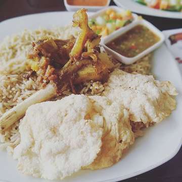 Raya Food Restaurant, the best arabian food. 🍽👍⭐
#rayafoodrestaurant #arabianfood