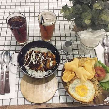 SAVANNA oh na na ....
😂😂😂😄 🍴🍛🍲
.
.
.
.
.
#f4f #lfl #like #follow #fff #instamoment #instalike #eat #foodporn #restaurant #jakarta #indonesia