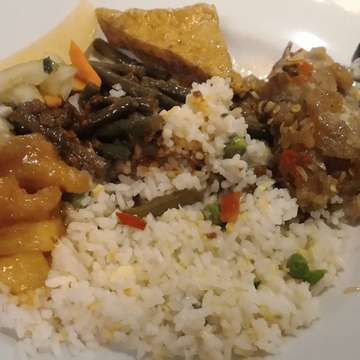 Makan malam ku
#auntieskitchen #kopikapalapi #undianfastanavoucher