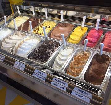 MOONI Artisan Gelato - photo 8
