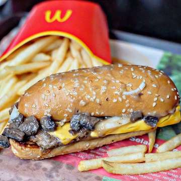 #BUBULINARY
#BUBULINARYJAKARTA .
.
🍔Mushroom & 🧀Cheese Steak Burger from @mcdonaldsid @mcdonalds - 💸Rp 44.000.
.
.
#potd #foodpics #food #foodgasm #foodlover #foodie #foodblogger #foodgraphy #wisatakuliner #kulinerjakarta #culinary #wisatakulinerjakarta #jakartafoodies #junkfood #guiltypleasure #mushrooms #westernfood #happytummy #mcdonaldsindonesia #fastfood #frenchfries #burger #steakburger #cheeseburger #mushroomburger #mcd #mcdonalds