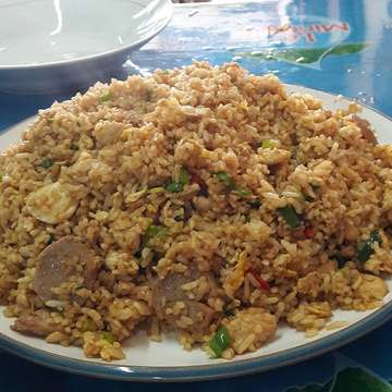 Sarapan nasi goreng paling cocok nih😀..#breakfast #nasigoreng #nasigorengseafood #enak #banyak