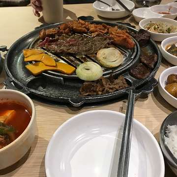 Mulutnya nok😄#BBQ#dinner#dinnertime #kobalivingworld#koreanfood
