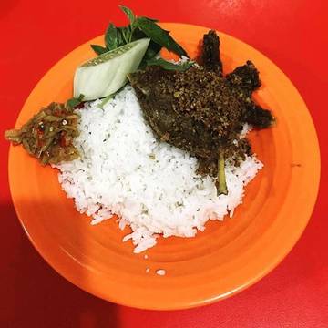 our first meal : nasi bebek sinjay..sambal mmg terbaekkk...