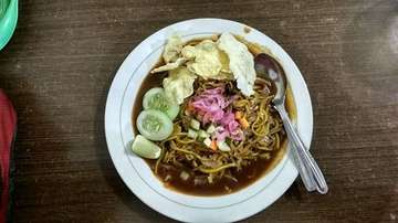 menu wajib kalo ke bandung
Mie Aceh di Kedai Peukan Biluy.

#mieaceh #peukanbiluy #aduhenakaduhenak #bandung #cirebon #shinyodanews #shinyoda