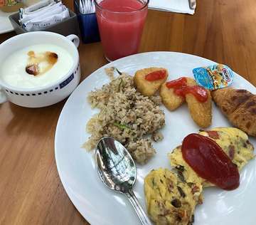 今日の朝食☕️ちょっと遅め…
