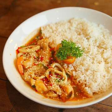SEAFOOD GUMBO
Boiled Seafood, Thick Roux, Broth and Garlic Served with Rice
Rp. 56,000.oo
______
Kalaha at The Wharf - Ancol Beach City
North Jakarta, Indonesia
+6221 2938 8108
#KALAHAATTHEWHARF
.
.
.
#makanan #food #rice #asian #seafoodgumbo #mocktail #bluesavannah #havana #camilacabello #february #valentine #beverage #mocktail #delicious #jakartautara #ancolbeach #food #foodgasm #foodphotography #instagramable #jakartarestaurant #architecture #eliterestaurant #jakartaculinary #kuliner #cuisine #ancol #jakartaexpat