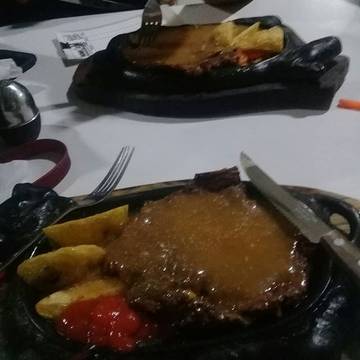 Makan bersamaaa with family ... 😋😘😊