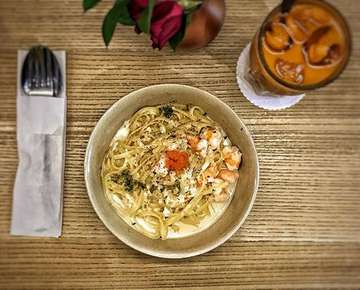 Enjoying @bebinigelati 's prawn pasta .
.
.
.
.
#instafood #instafoodie #foodgasm #foodie #foodporn #foodphotography #pasta #pastalover