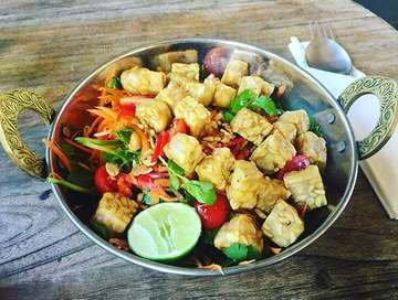#indonesiansalad #indonesianfood #vegetablesalat #tempe #tigerlillys #bali #nusalembongan #foodplease #love #instafood #instadaily #instagramfood #instagramfoodies #lunch #instalunch #mylunch 🥙
