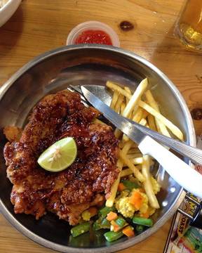 Menu Baru di @cubite_id puas banget😁 Harga ekonomis👍🏻 #ChickenJordan #cubite_id #cubitegadingserpong #streetfood #indonesiafood