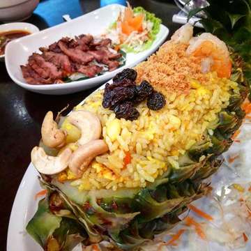 Thai dish.
#thailand #thai #thaifood #food #foodie #foodporn #cuisine #gourmet #culinary #indonesia #asia #asian #dish #pineapple