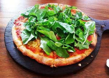 Sore2 ngenil bgnian dl... 😁😀 #pizza #italianfood #yummy #delicious #culinary #foodgasm #foodporn
