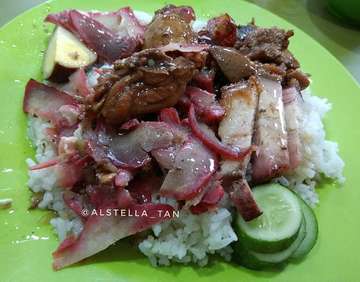 Nasi Campur Ahab 89 🐷😍🤤😋 Enyakkkk mantapssssss.. 👍👍
.
.
#nasicampurbabi #kulinerjakarta #makanenakjakarta