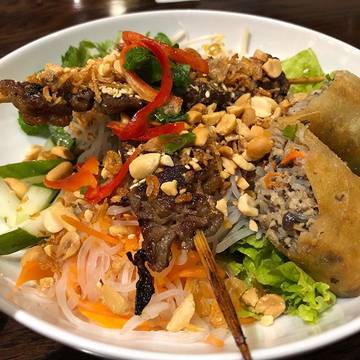 Another great vietnamese food for dinner 😋😍😋😍 !! #bunbolui #saigondelight #vietnamesefoodlover