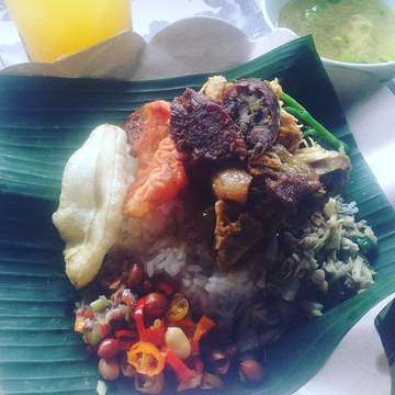 #localfood #kompyang #nasilawar #warungbali