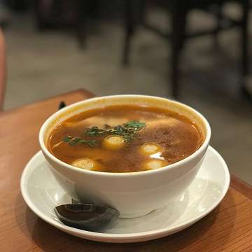 📍 Suan Thai (Lippo Mall Puri-Jakarta)
🍴 Tom Yam Po Tek
💸 Half Rp 98.000,- & Full Rp 140.000,-
.
.
.
#foodie #foodgram #eatandtreats #foodporn #foodblogger #tomyamseafood #tomyamsoup #tomyam #soup #instagood #instafood
